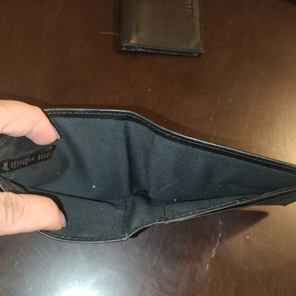 Men's Fossil Wallet - Picture 3 of 3